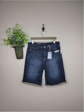 NEW Buckle Black No. 93 Curvy Fit Mid Rise Dark Blue Wash Bermuda Jean Shorts 32